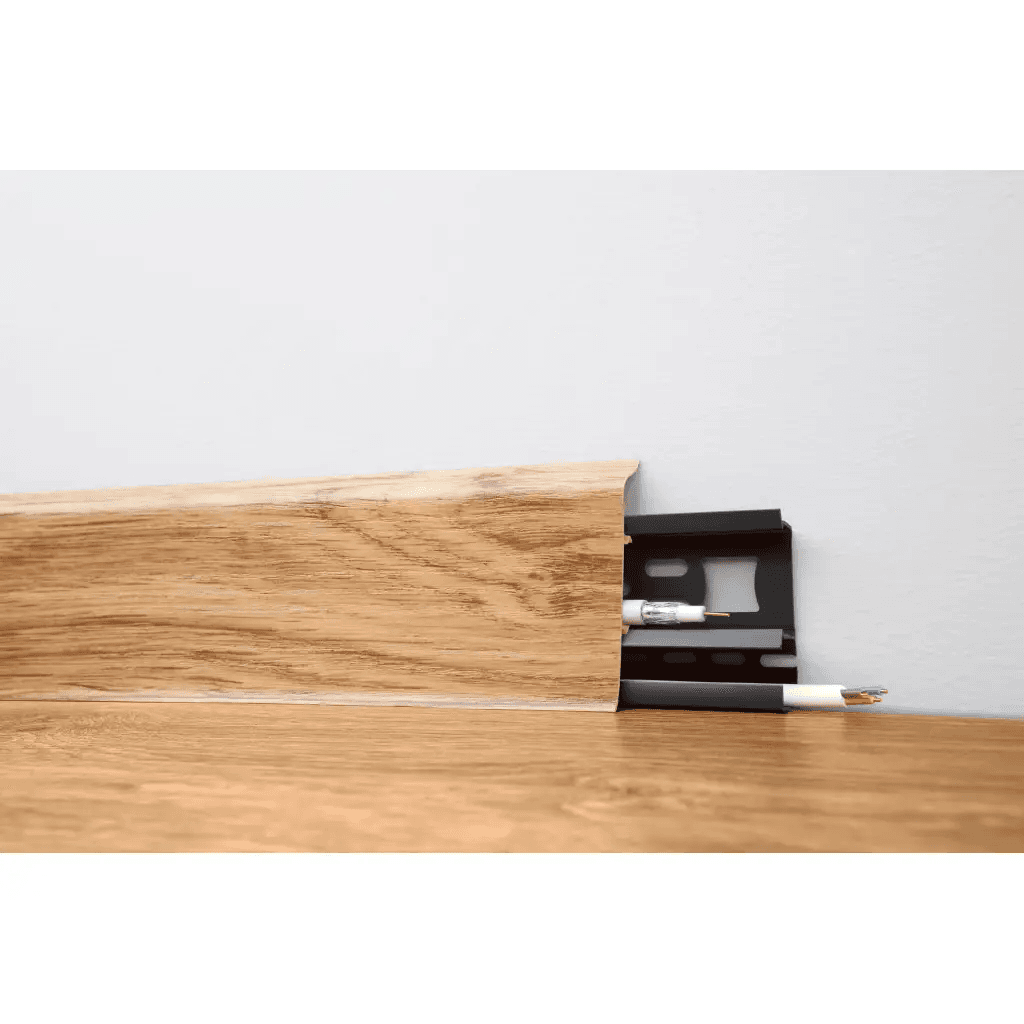 Listwa Dąb kaukaski 16, Arbiton