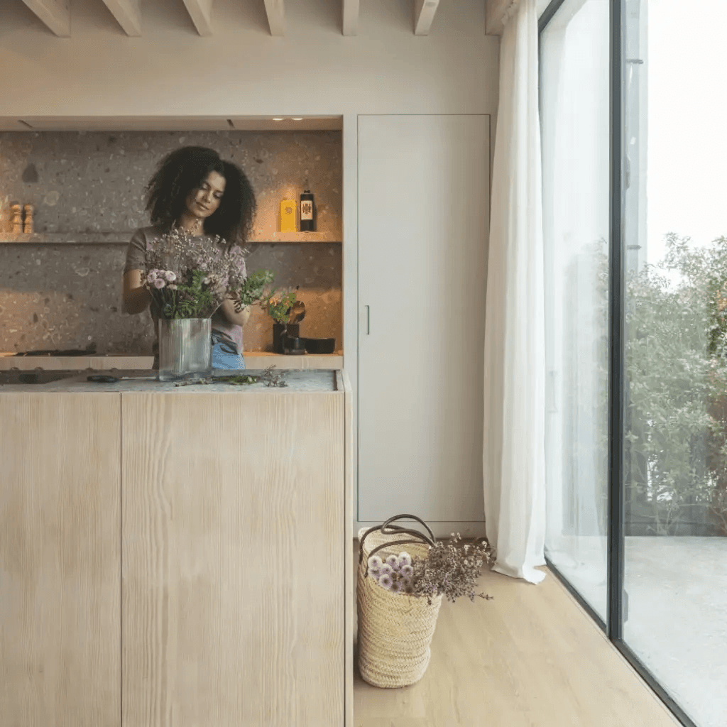 Panele winylowe SPC LVT z podkładem Botaniczny Beż Klasa 33 6 mm, AVMPU40236, Quick-Step Unilin