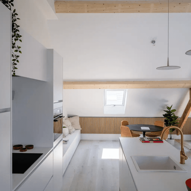 Panele winylowe SPC LVT Ivory PureCoat NAK-24-5762-IB Klasa 33 7.5 mm, Lamett ParquetVinyl