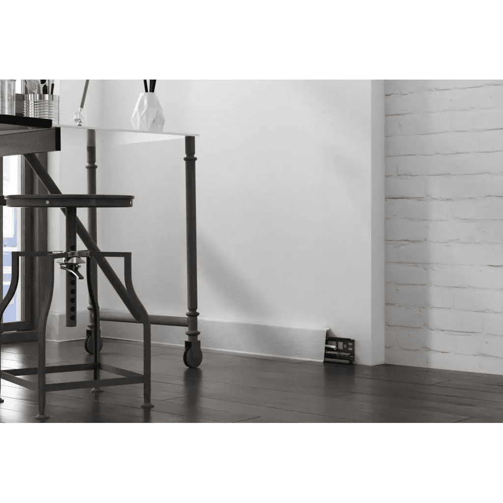 Listwa Dąb kaukaski 16, Arbiton