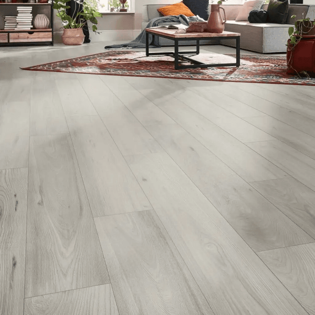 Panele podłogowe Wiąz Amaranta 5375 AC4 8 mm, 80SE-5375, Swiss Krono