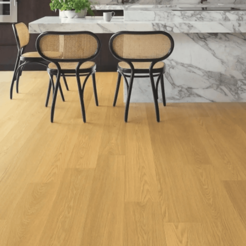 Panele Podłogowe Dąb Naturalny lakierowany SIG4749 AC4 9 mm, Quick-Step Unilin